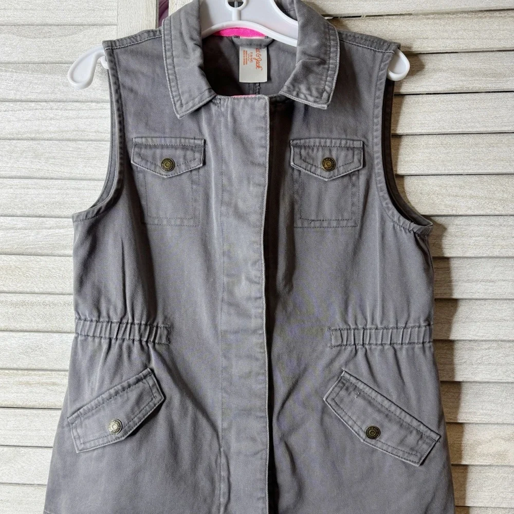 Cat& Jack. Gray Utility Vest. Great Condition. Size Small.